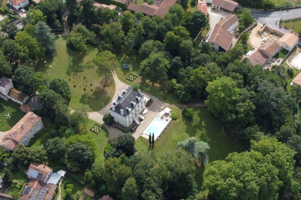 Photo of Outdoor in Vouille