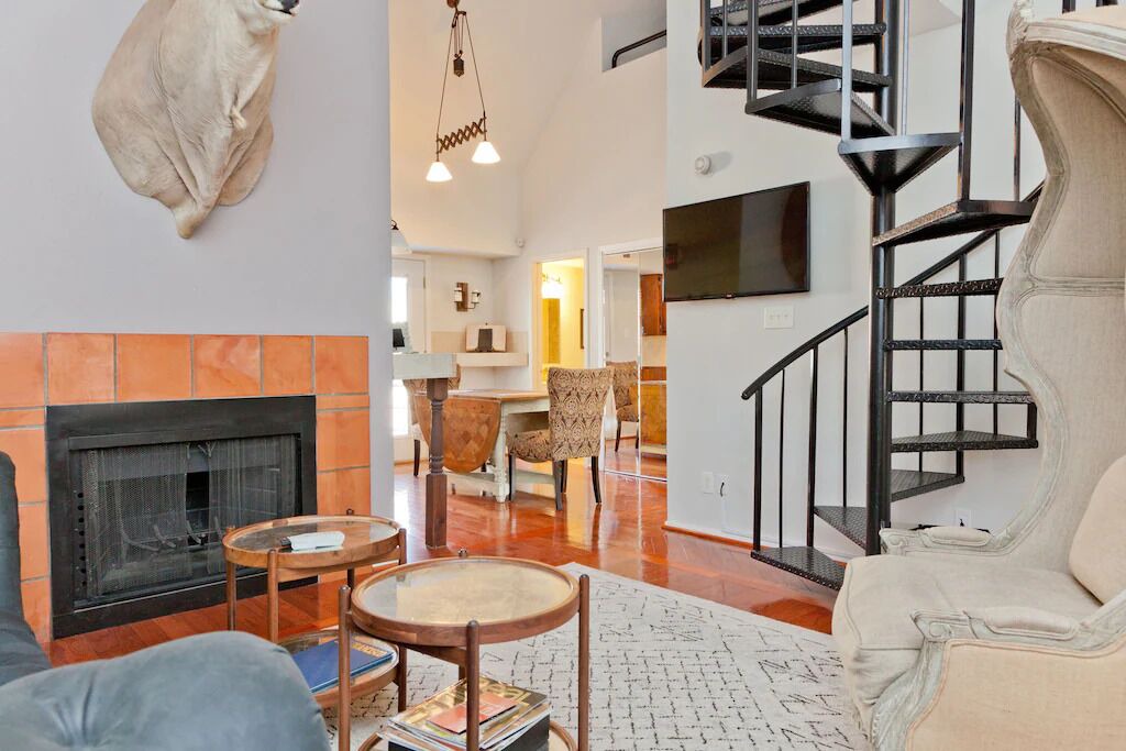 Photo of Livingroom in Downtown Austin