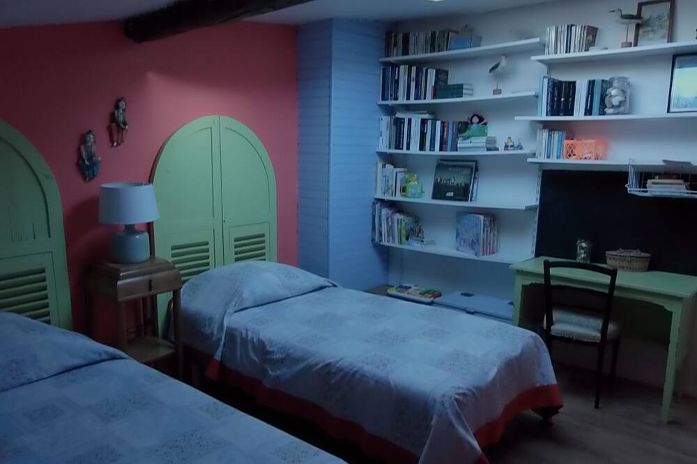 Photo of Bedroom in Peyriac-de-Mer