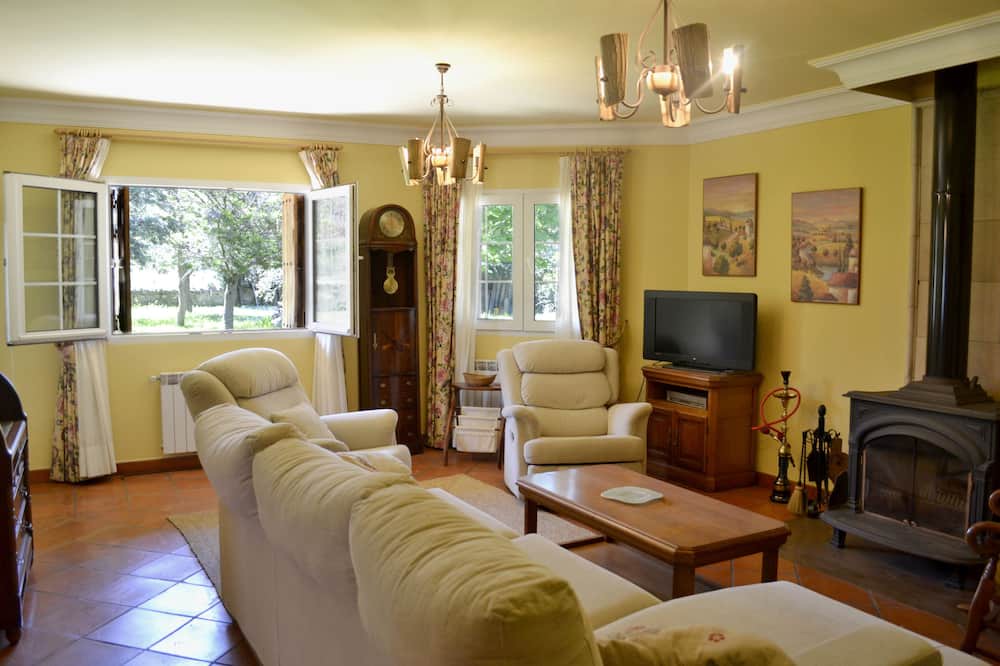 Photo of Livingroom in Santo Tome del Puerto