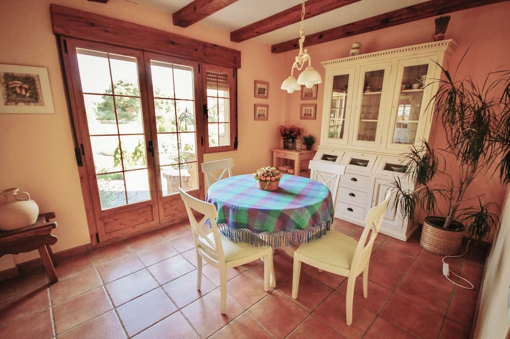 Photo of Kitchen in Ciruelos de Cervera
