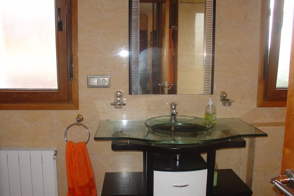 Photo of Bathroom in Somo