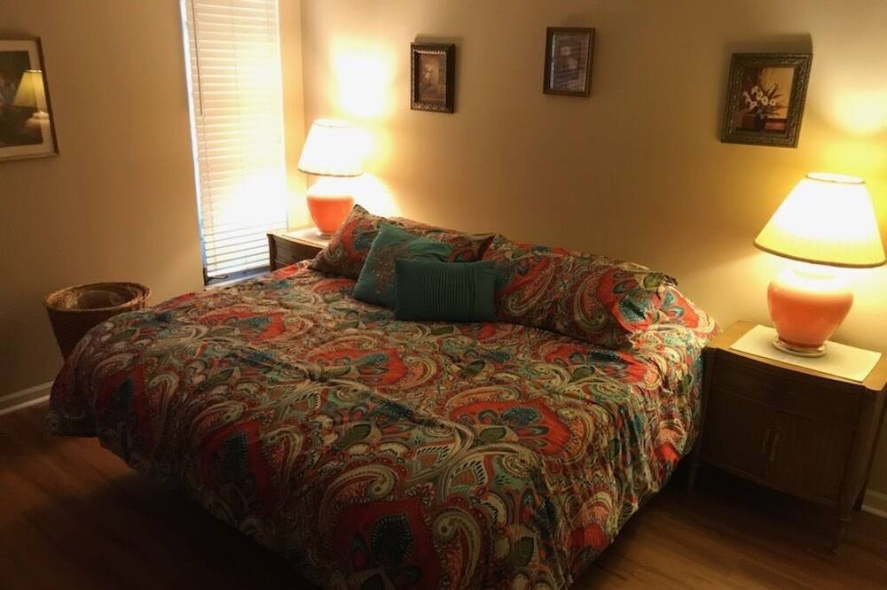 Photo of Bedroom in Fedhaven