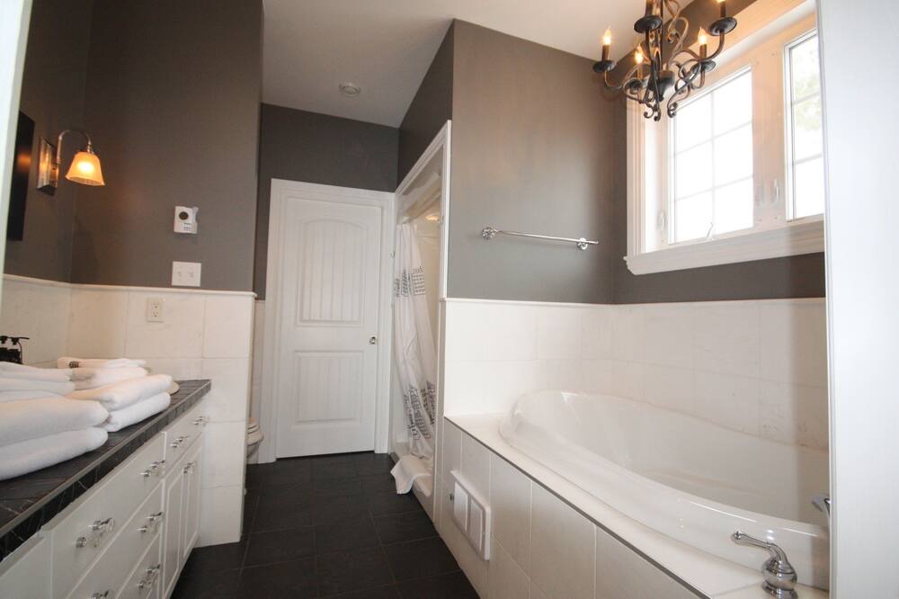 Photo of Bathroom in Lunenburg