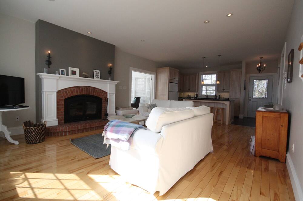 Photo of Livingroom in Lunenburg