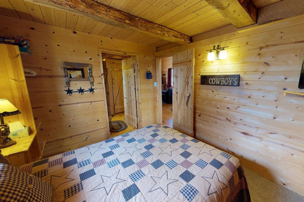 Photo of Bedroom in Monticello