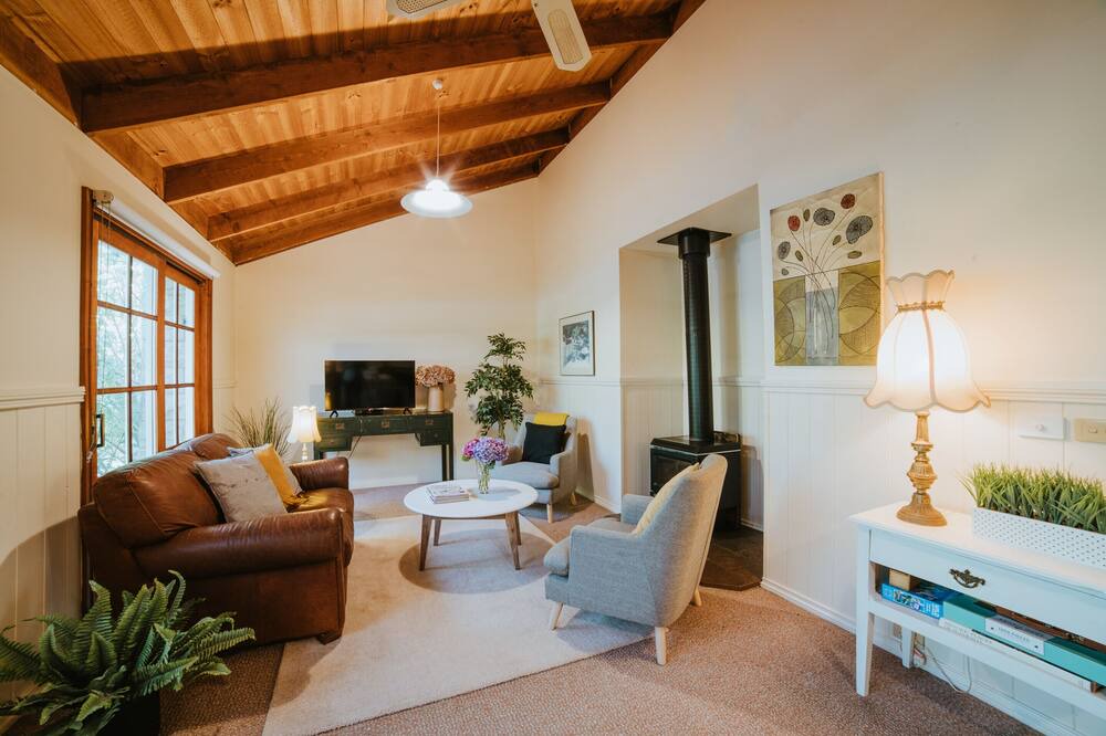 Photo of Livingroom in Jamieson