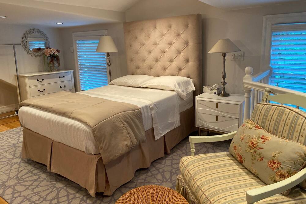 Photo of Bedroom in Mattituck