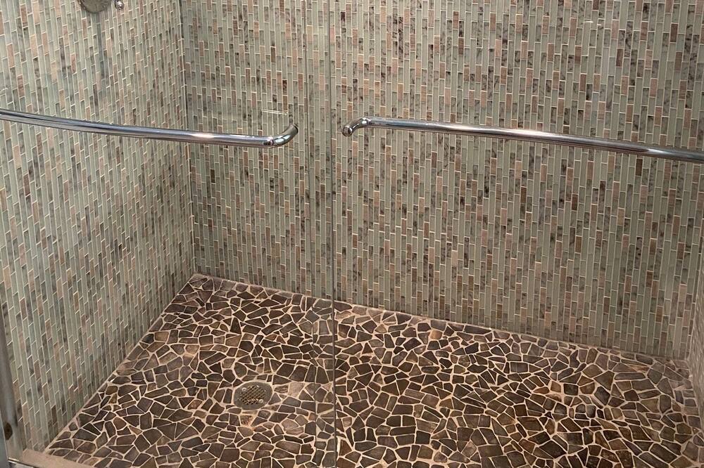 Photo of Bathroom in Mattituck