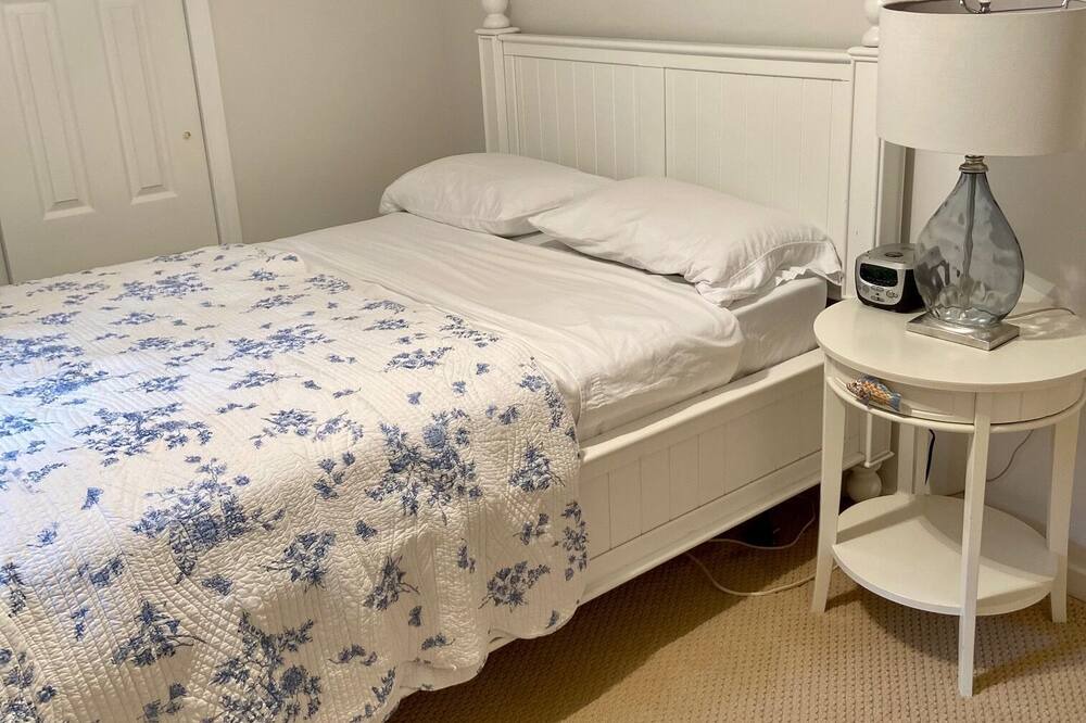Photo of Bedroom in Mattituck