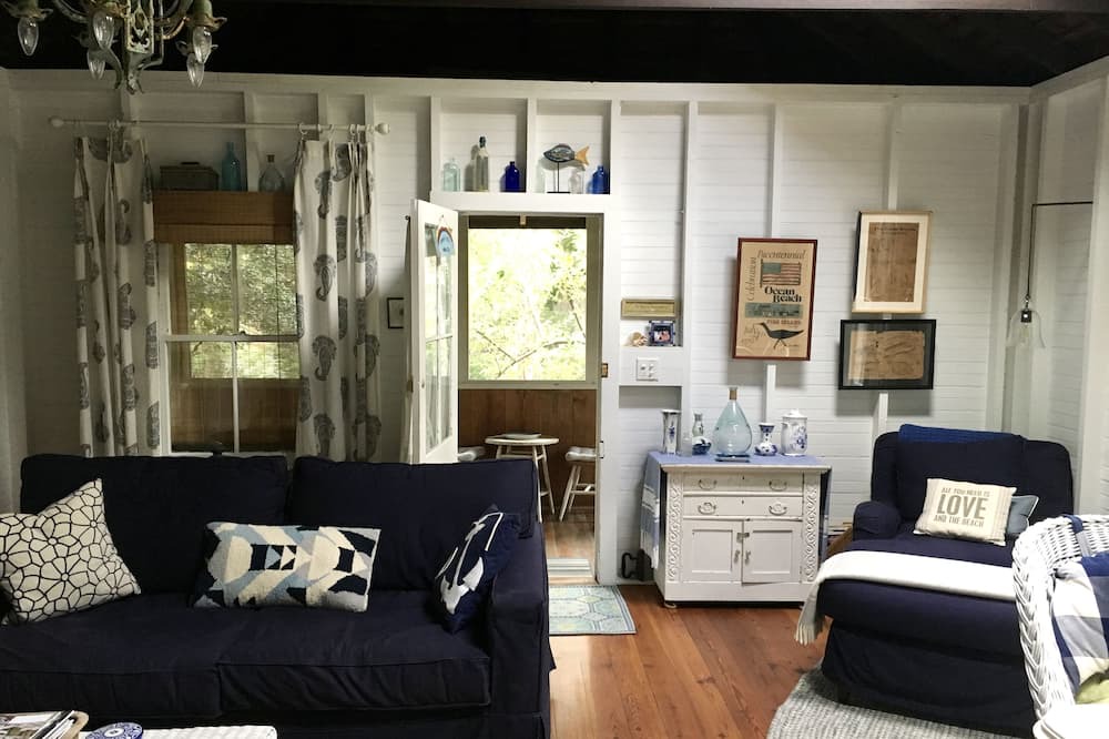 Photo of Bedroom in Ocean Beach