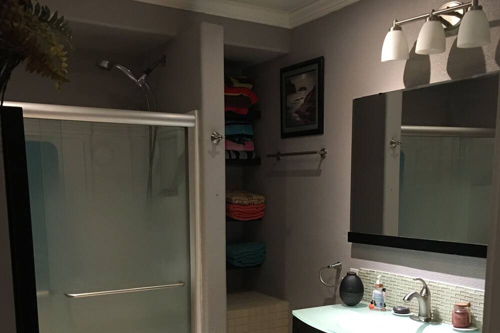 Photo of Bathroom in Longtown