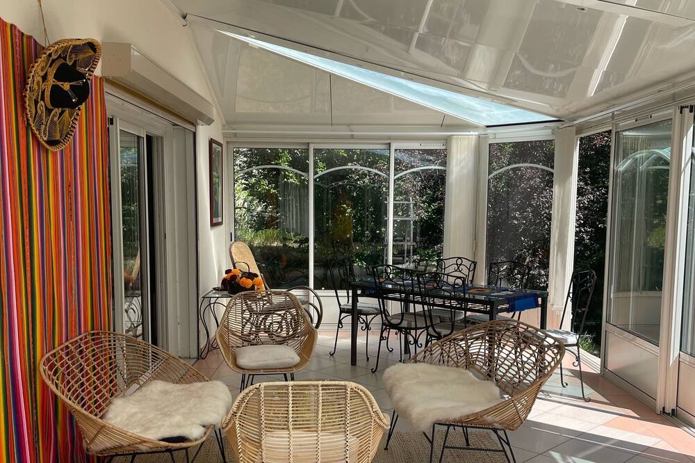 Photo of Patio Balcony in Barcelonnette