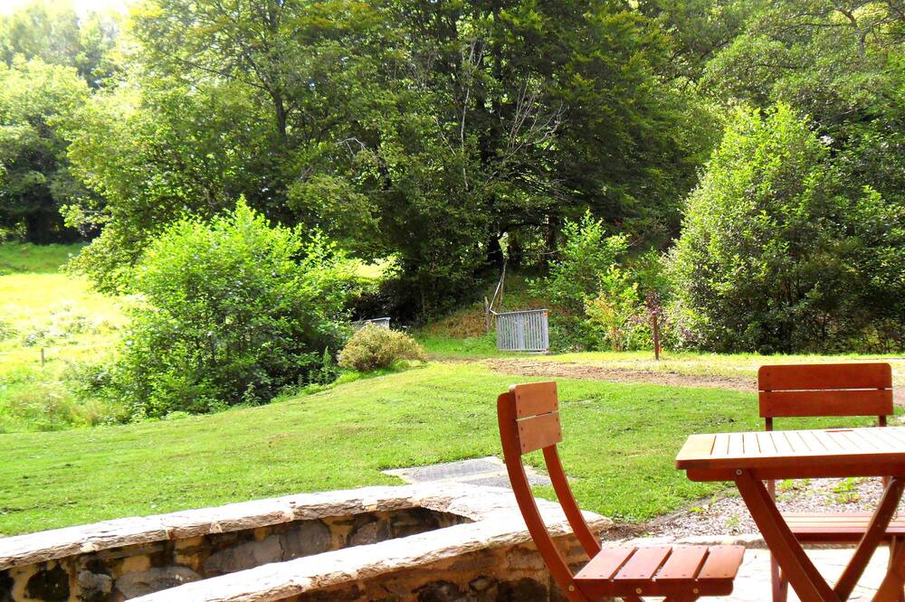 Photo of Outdoor in Camps-Saint-Mathurin-Leobazel