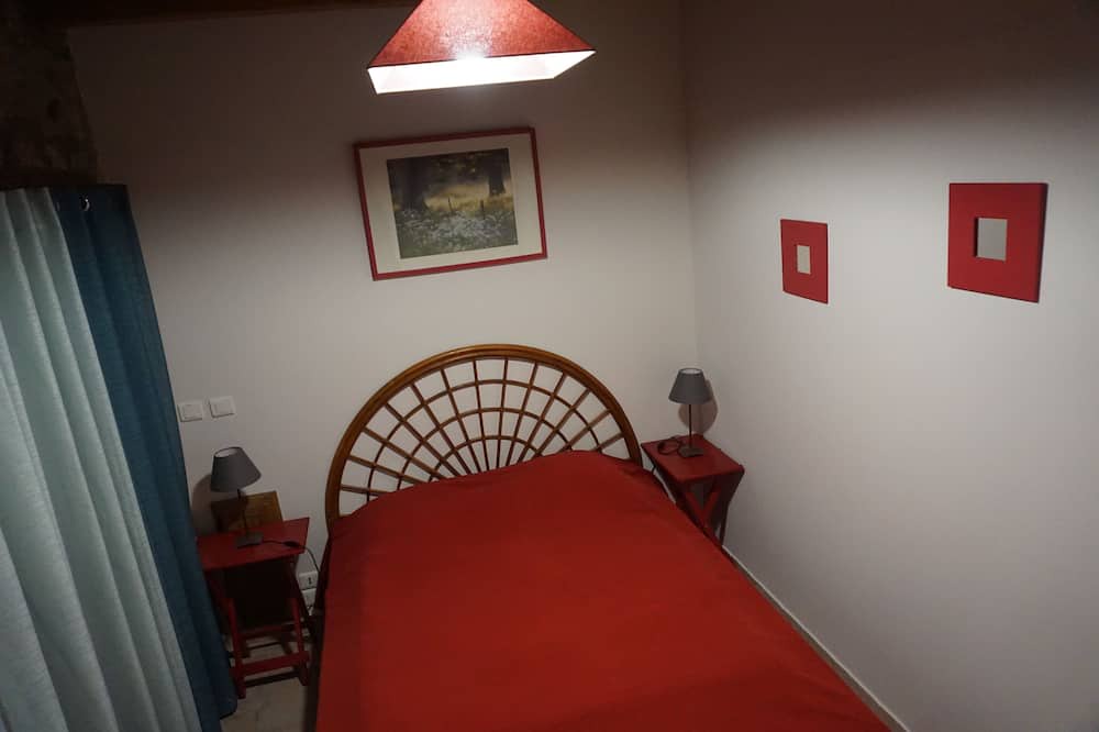 Photo of Bedroom in Camps-Saint-Mathurin-Leobazel