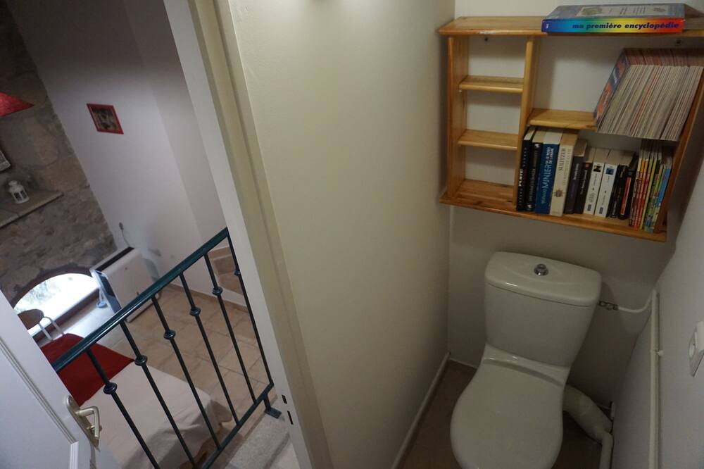 Photo of Bedroom in Camps-Saint-Mathurin-Leobazel