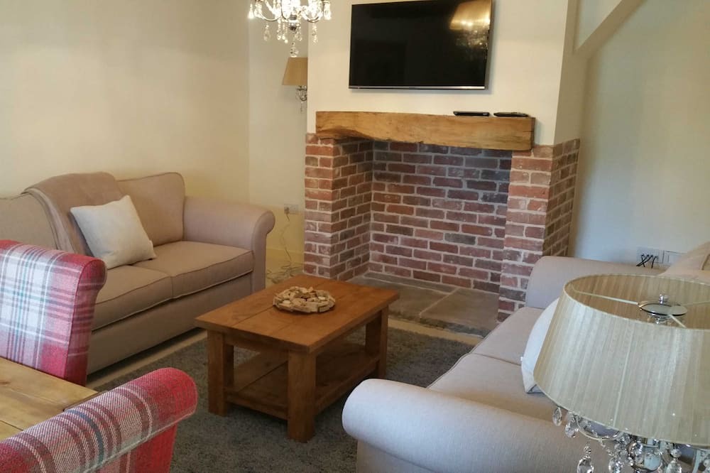 Photo of Livingroom in Forsbrook