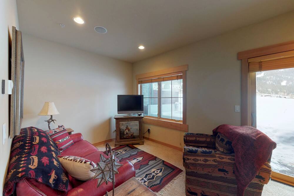 Photo of Others in Big Sky Meadow Village