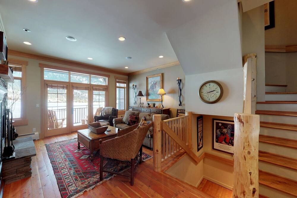 Photo of Others in Big Sky Meadow Village