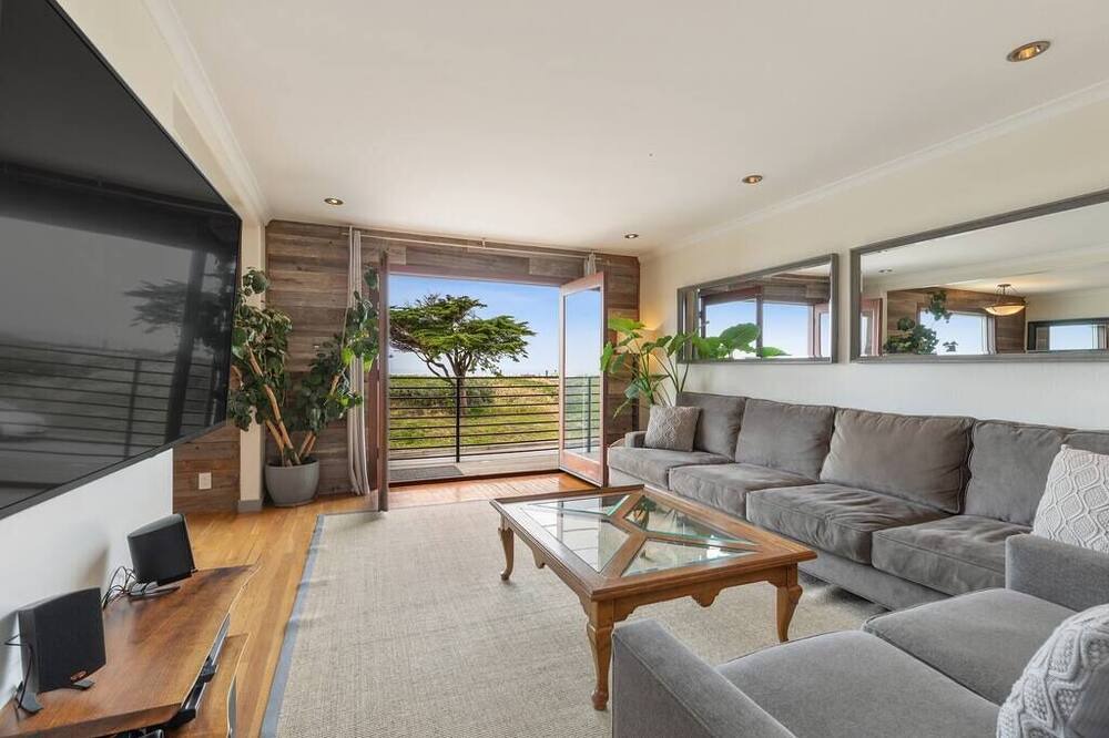 Photo of Others in Outer Sunset