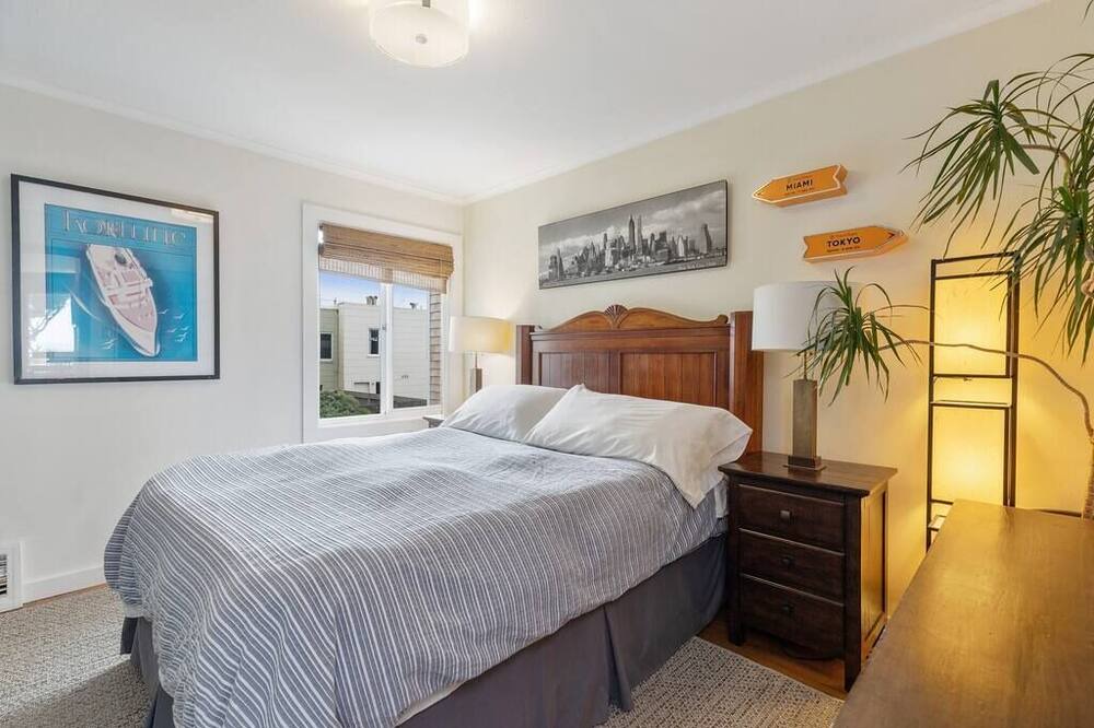 Photo of Others in Outer Sunset