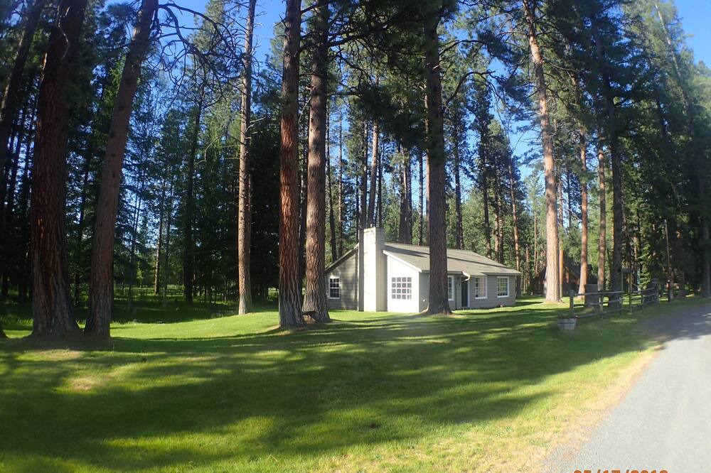 Photo of Outdoor in Camp Sherman