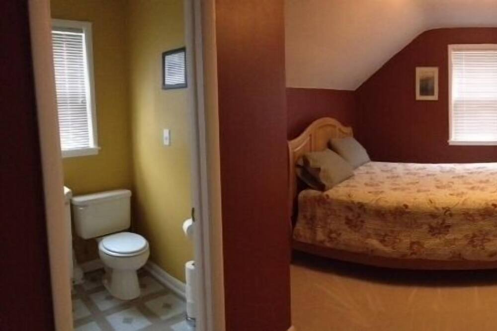 Photo of Bathroom in Park Point