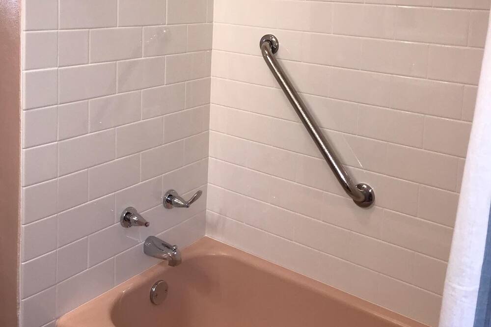 Photo of Bathroom in Park Point