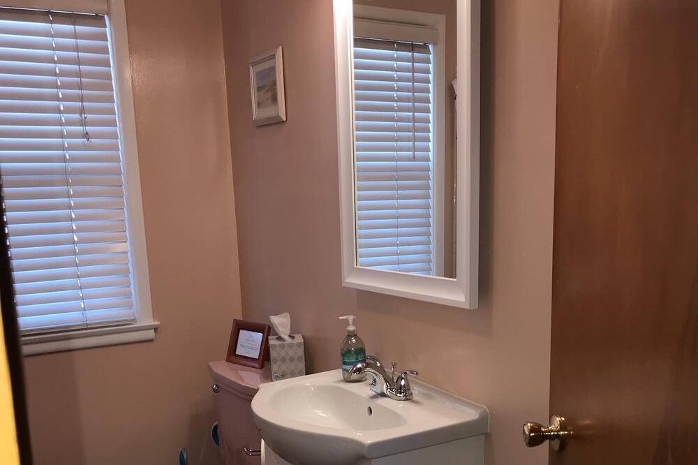Photo of Bathroom in Park Point