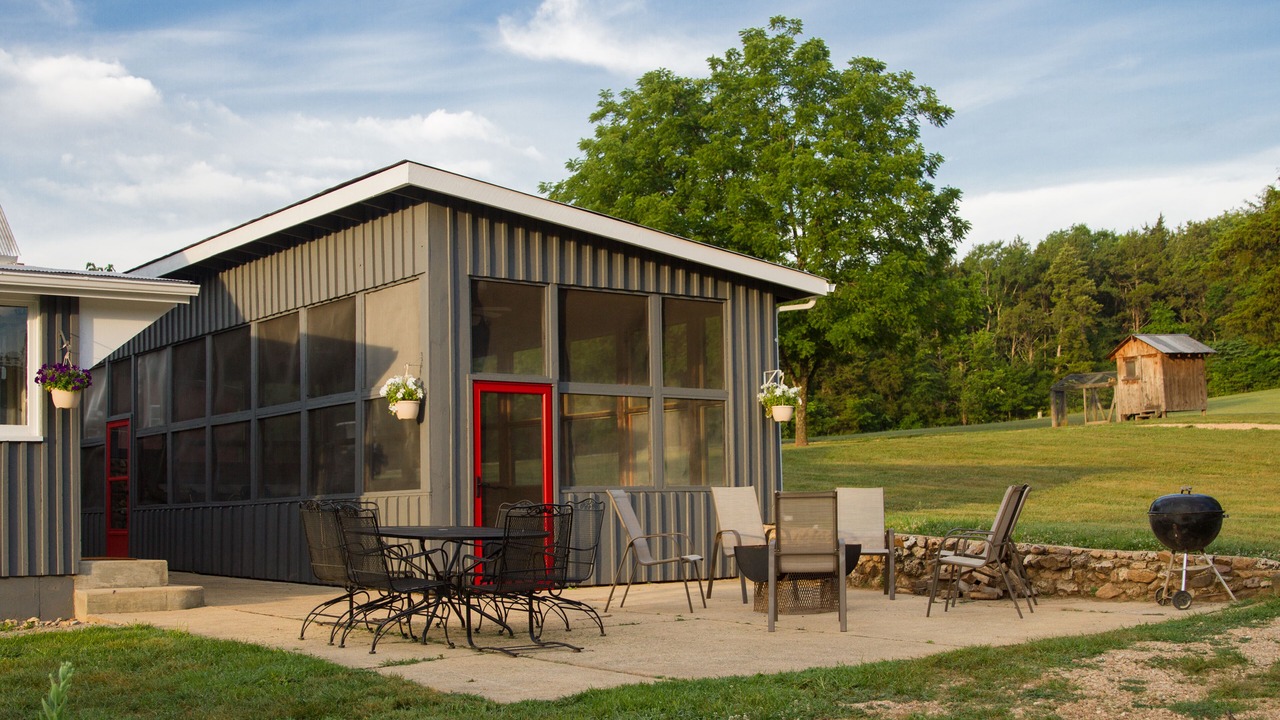 Photo of Outdoor in Black