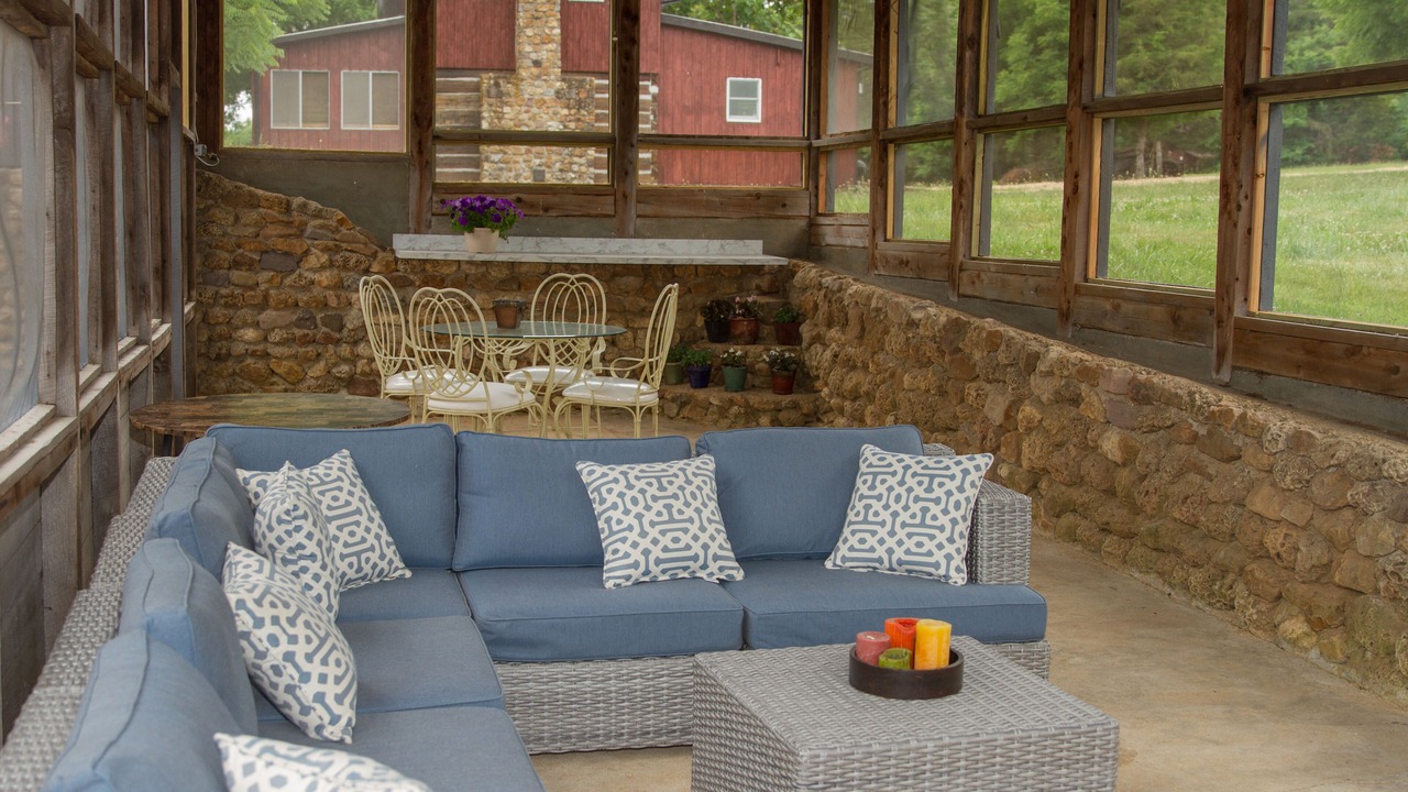 Photo of Outdoor in Black