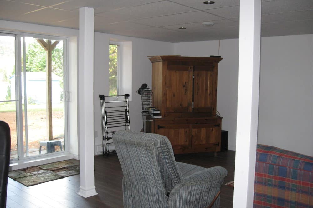 Photo of Livingroom in Saint-Alphonse-Rodriguez