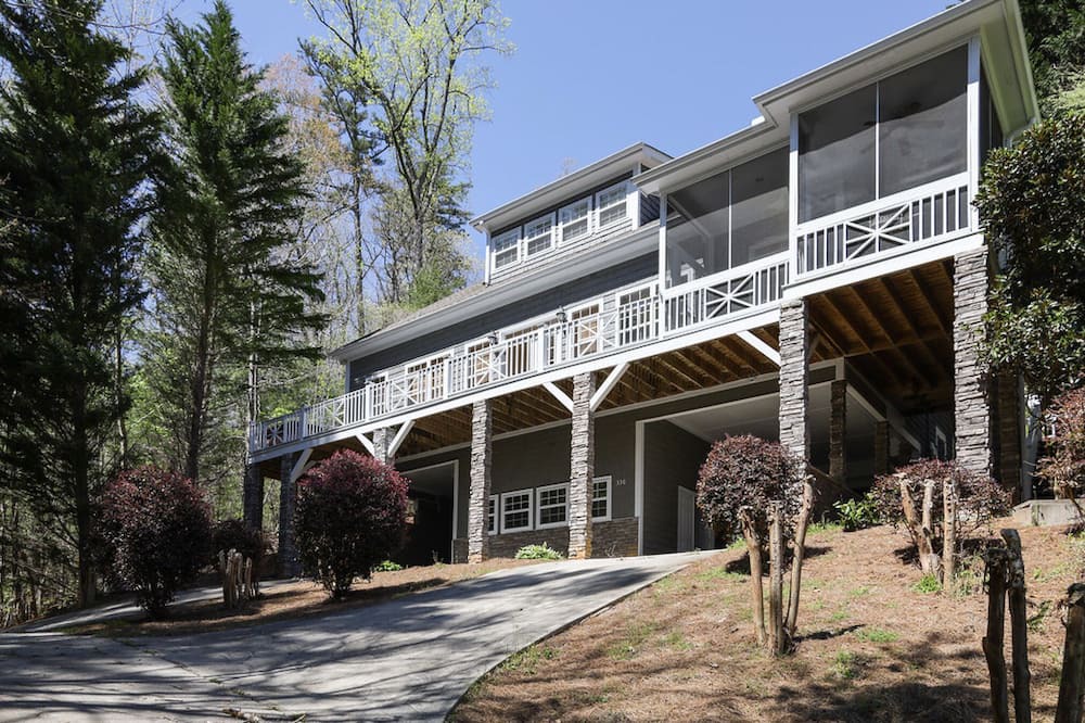 Photo of Outdoor in Tiger