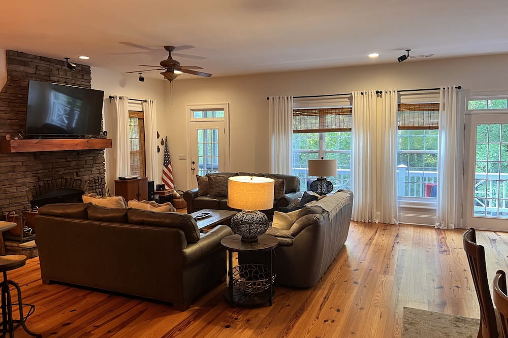 Photo of Livingroom in Tiger