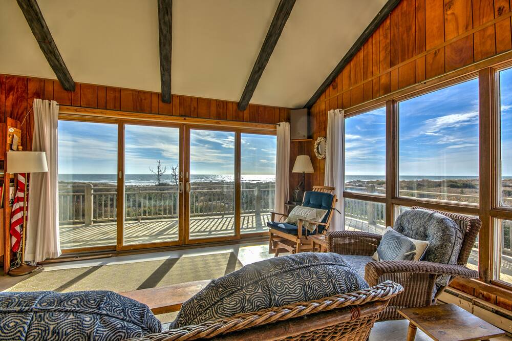 Photo of Bedroom in Avalon