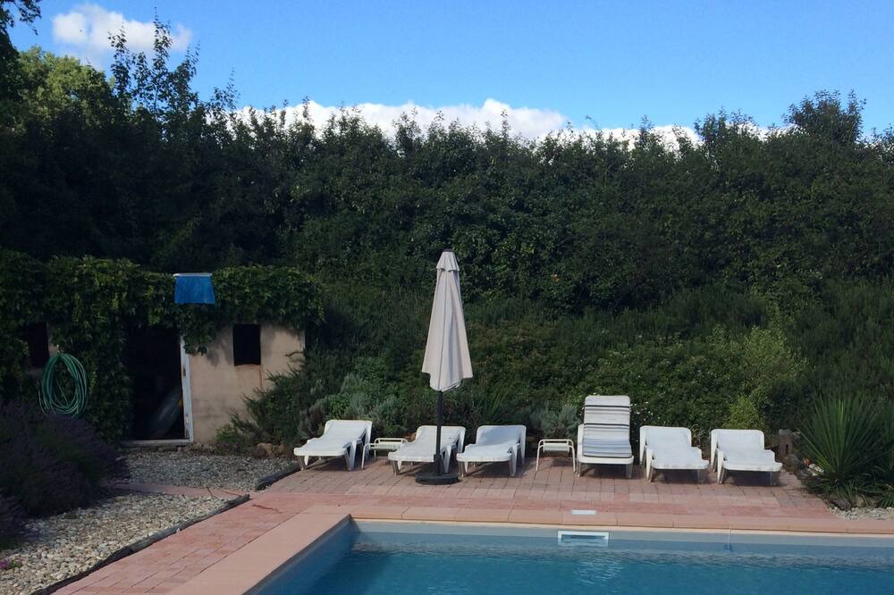 Photo of Outdoor in Sainte-Cecile-du-Cayrou