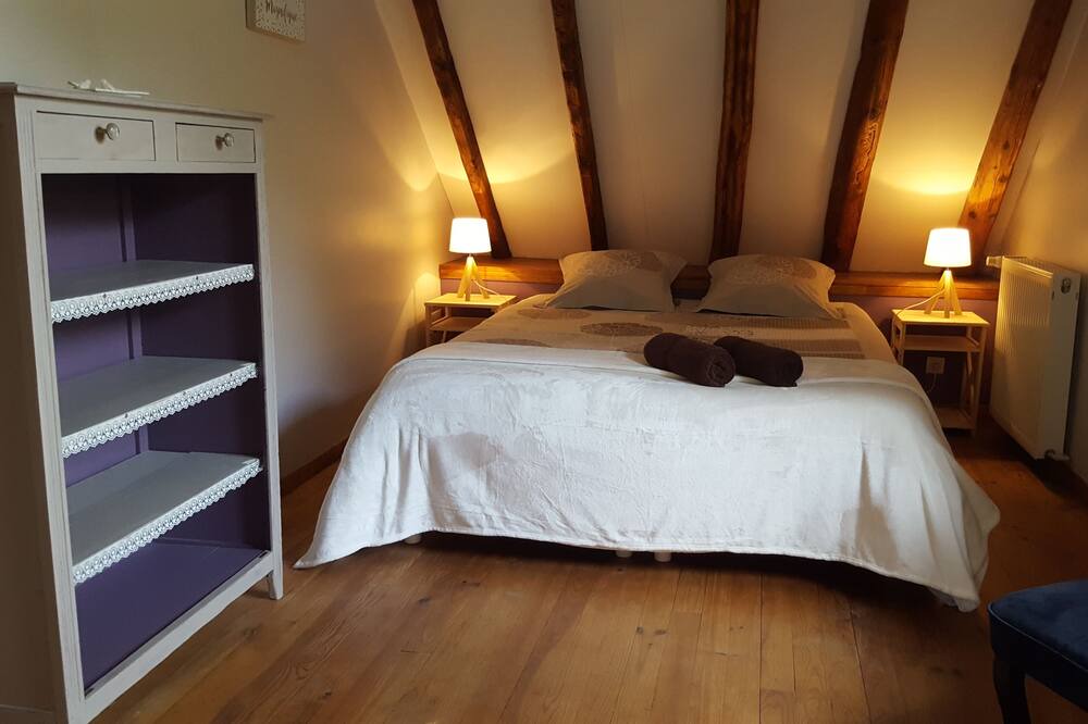 Photo of Bedroom in Campan