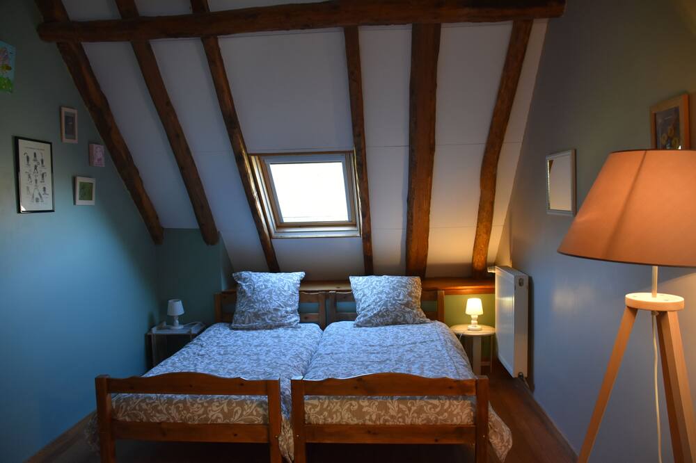 Photo of Bedroom in Campan