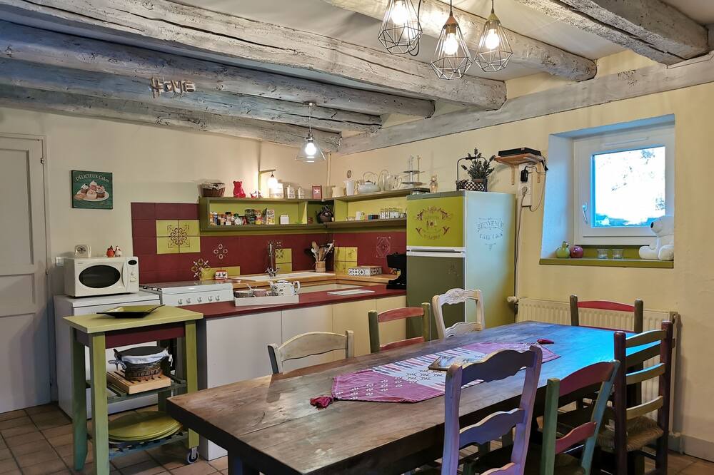 Photo of Kitchen in Campan
