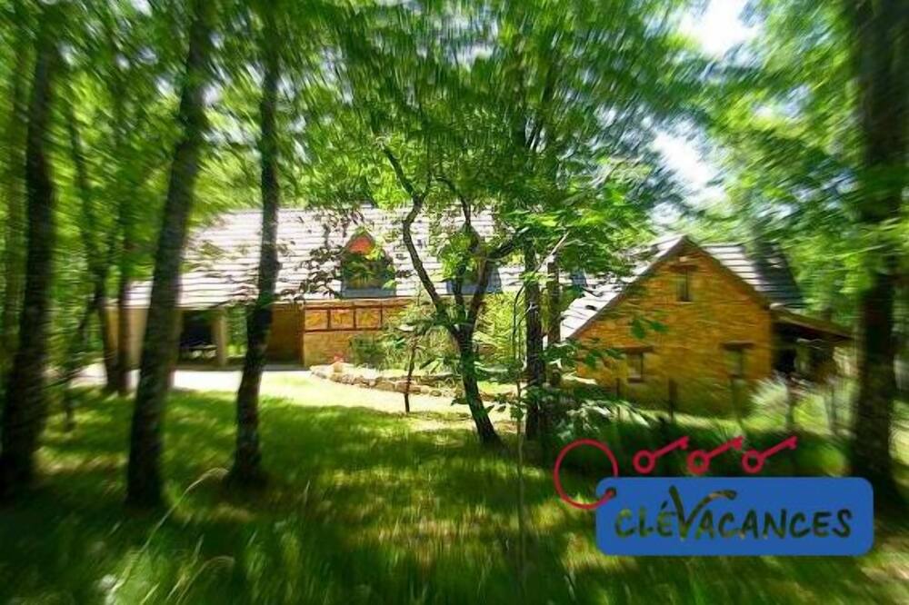 Photo of Outdoor in Saint-Cernin-de-Larche