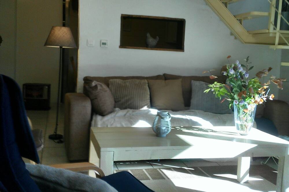 Photo of Livingroom in Saint-Cernin-de-Larche