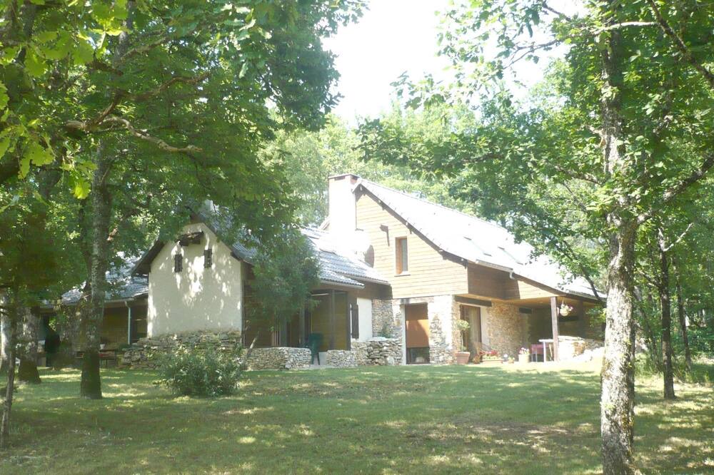 Photo of Outdoor in Saint-Cernin-de-Larche
