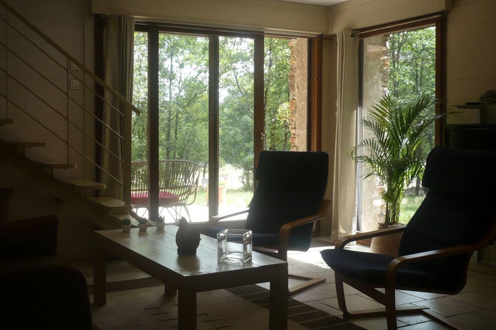 Photo of Livingroom in Saint-Cernin-de-Larche
