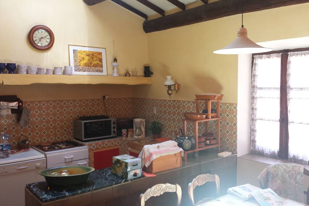 Photo of Kitchen in Montguers