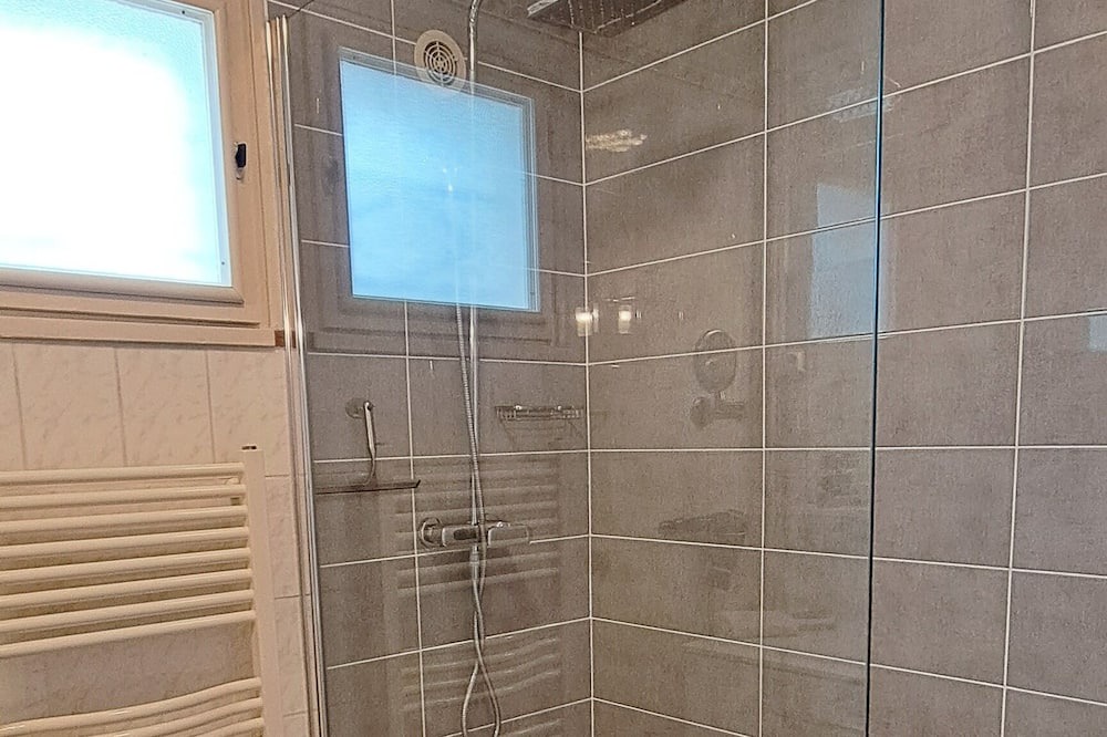 Photo of Bathroom in Joue-les-Tours