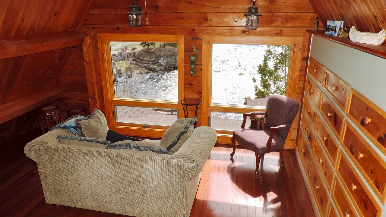Photo of Livingroom in Hailesboro
