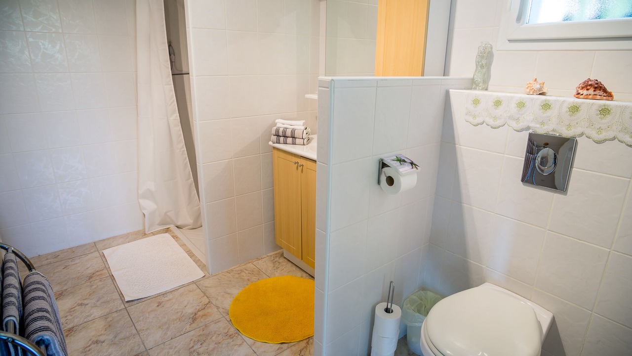 Photo of Bathroom in Limoux
