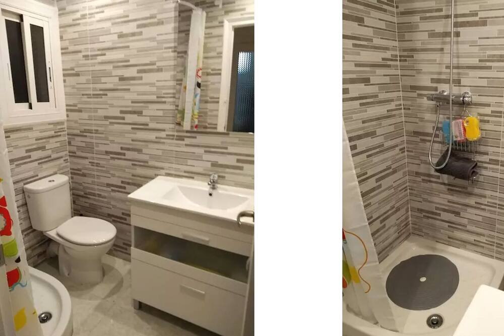 Photo of Bathroom in Canovelles