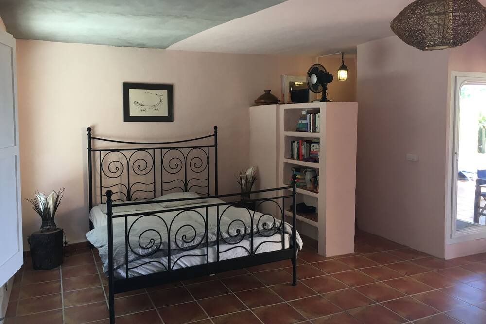 Photo of Bedroom in Palau-Saverdera