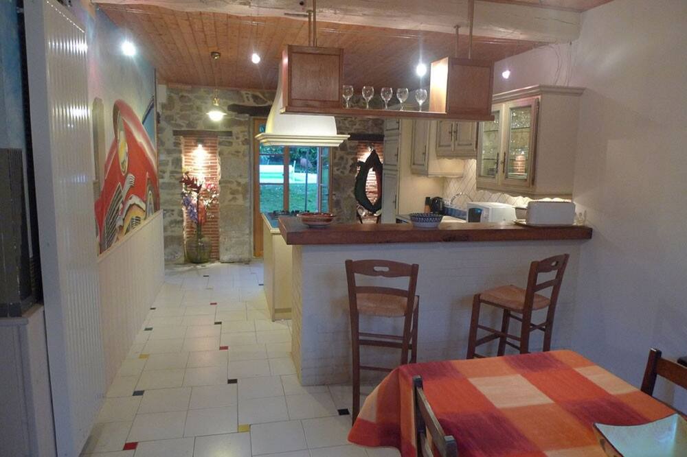 Photo of Kitchen in Landeronde